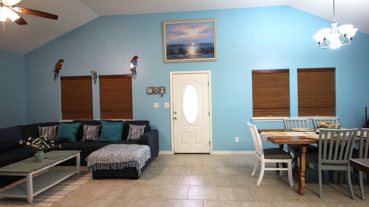 Photo of Livingroom in Safe Harbor