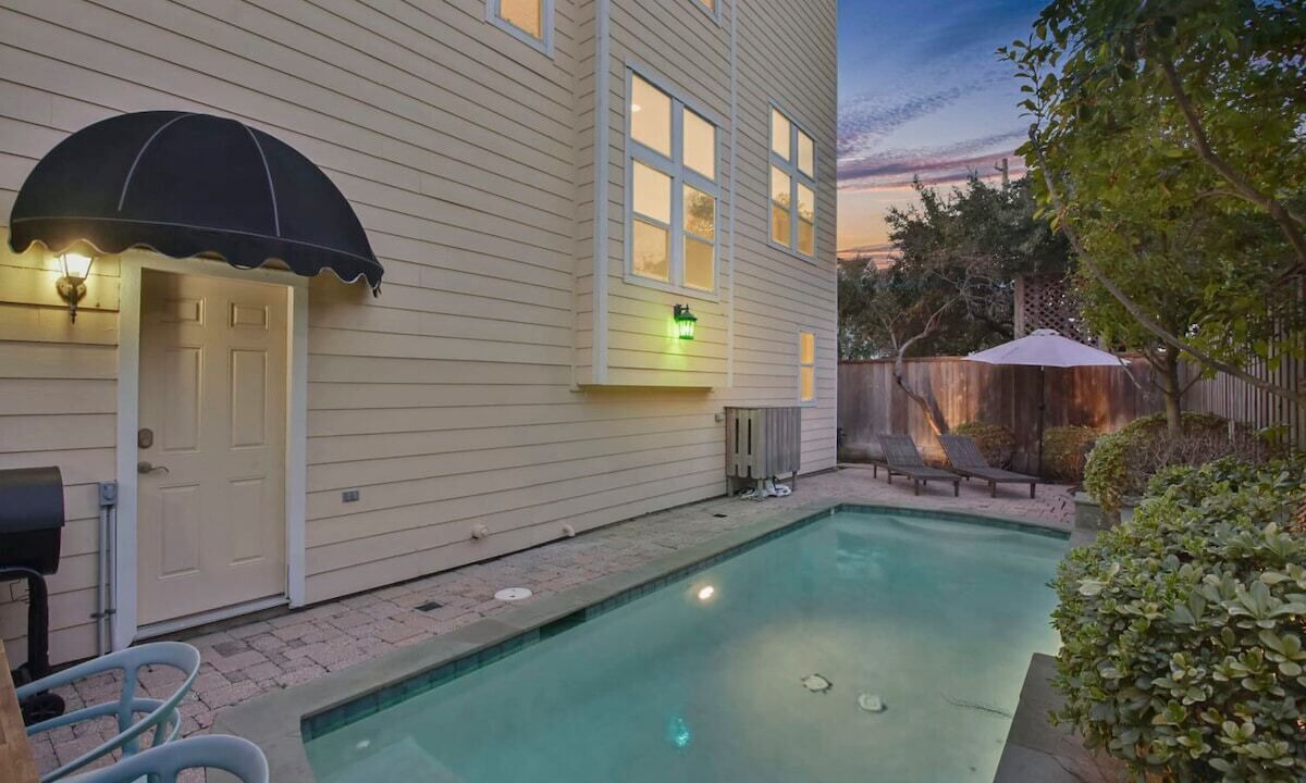 Photo of Outdoor in Shady Acres