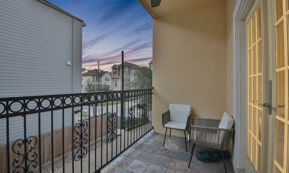Photo of Patio Balcony in Shady Acres