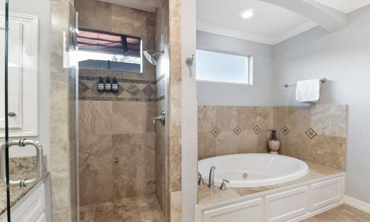 Photo of Bathroom in Shady Acres