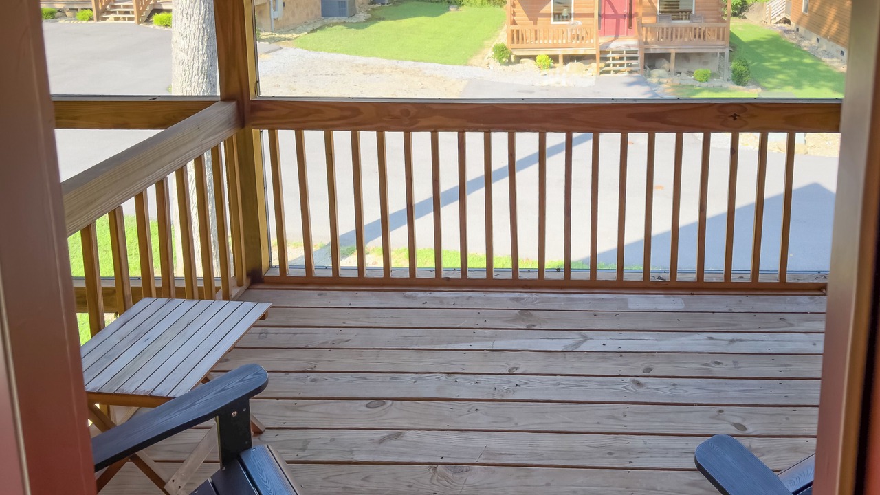 Photo of Patio Balcony in White Oak Lodge