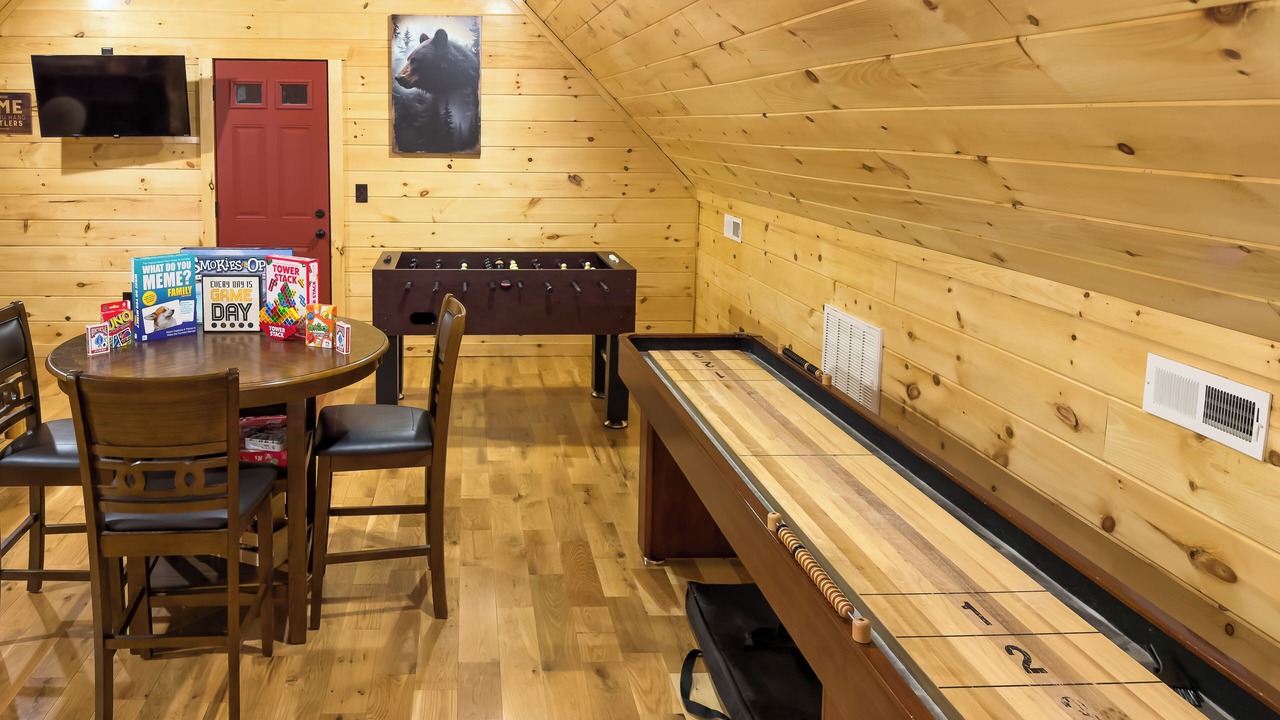 Photo of Bedroom in White Oak Lodge