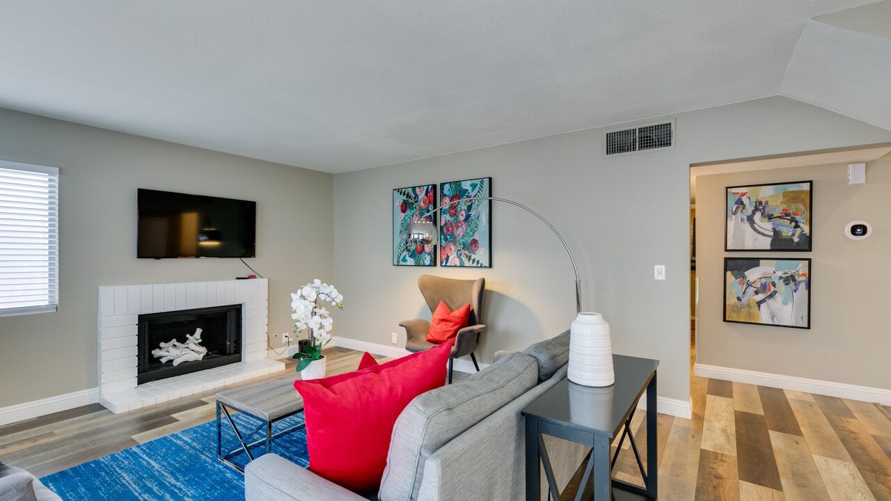 Photo of Livingroom in Green Valley North