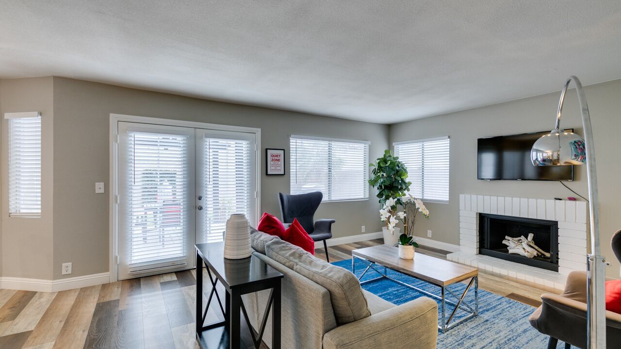 Photo of Livingroom in Green Valley North