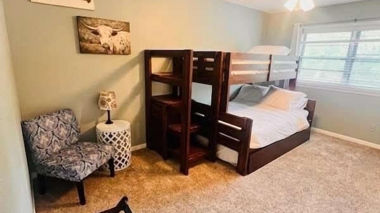 Photo of Bedroom in Carter's Grove