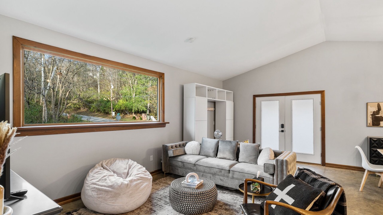Photo of Livingroom in Anderson Township
