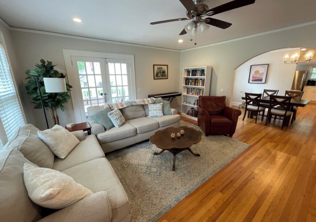 Photo of Livingroom in Sans Souci
