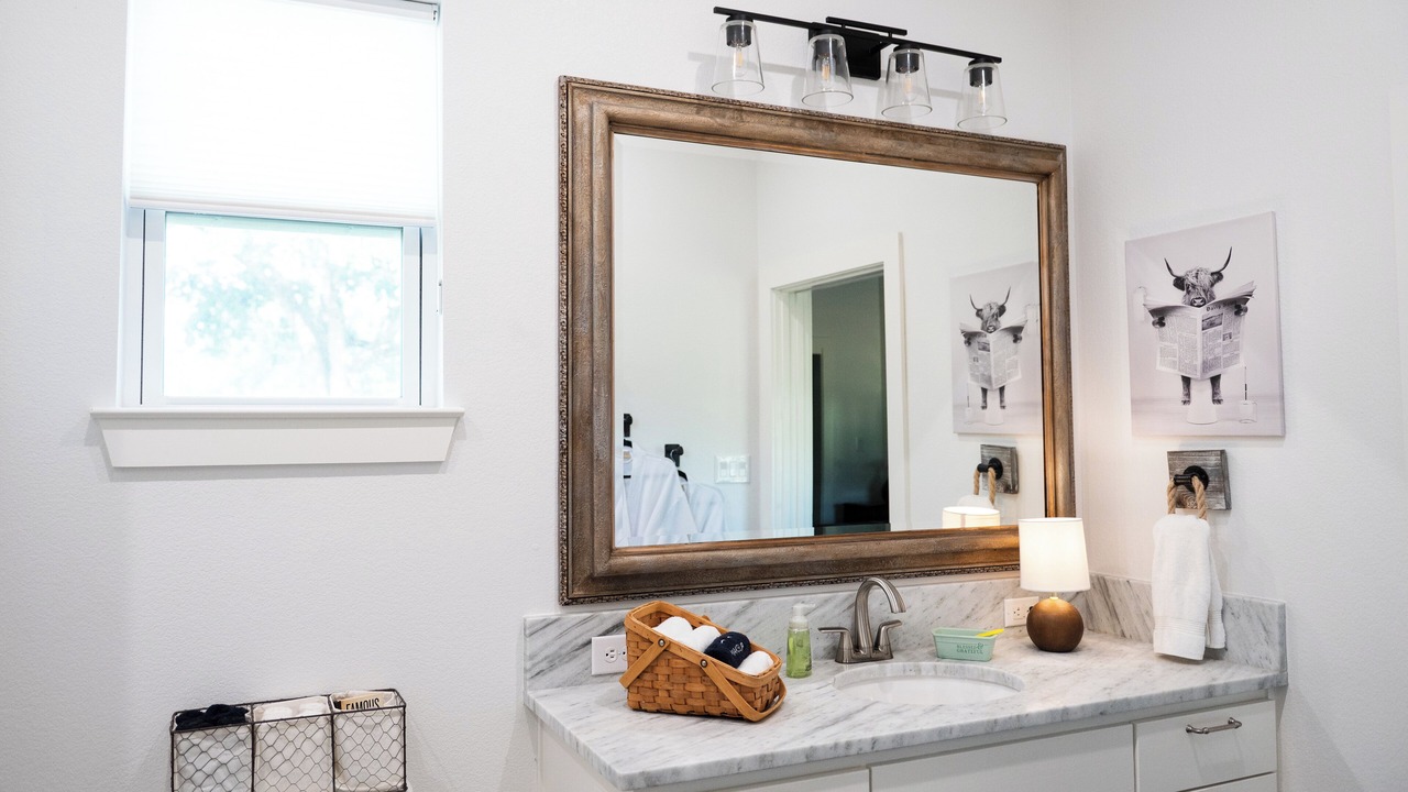 Photo of Bathroom in Era