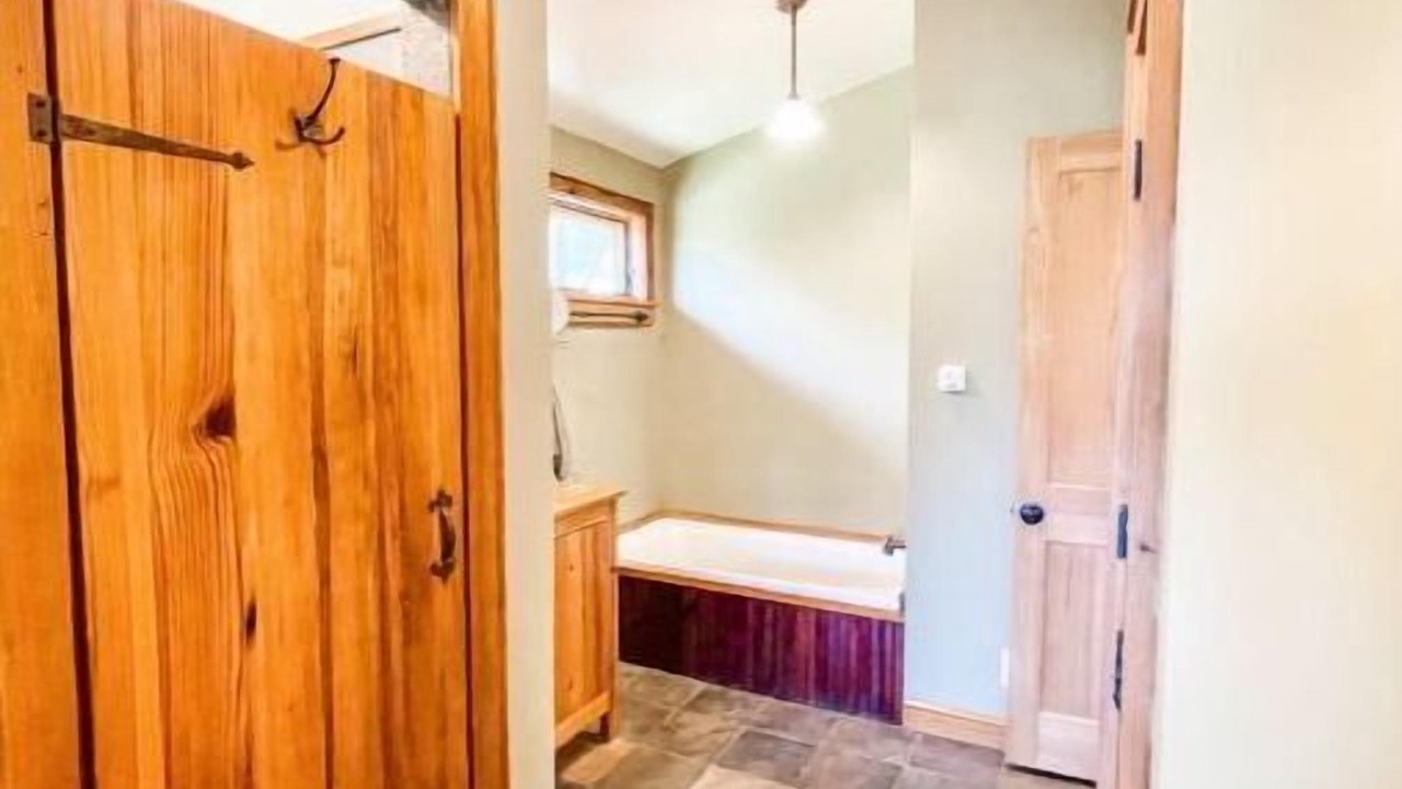 Photo of Bathroom in Batesville