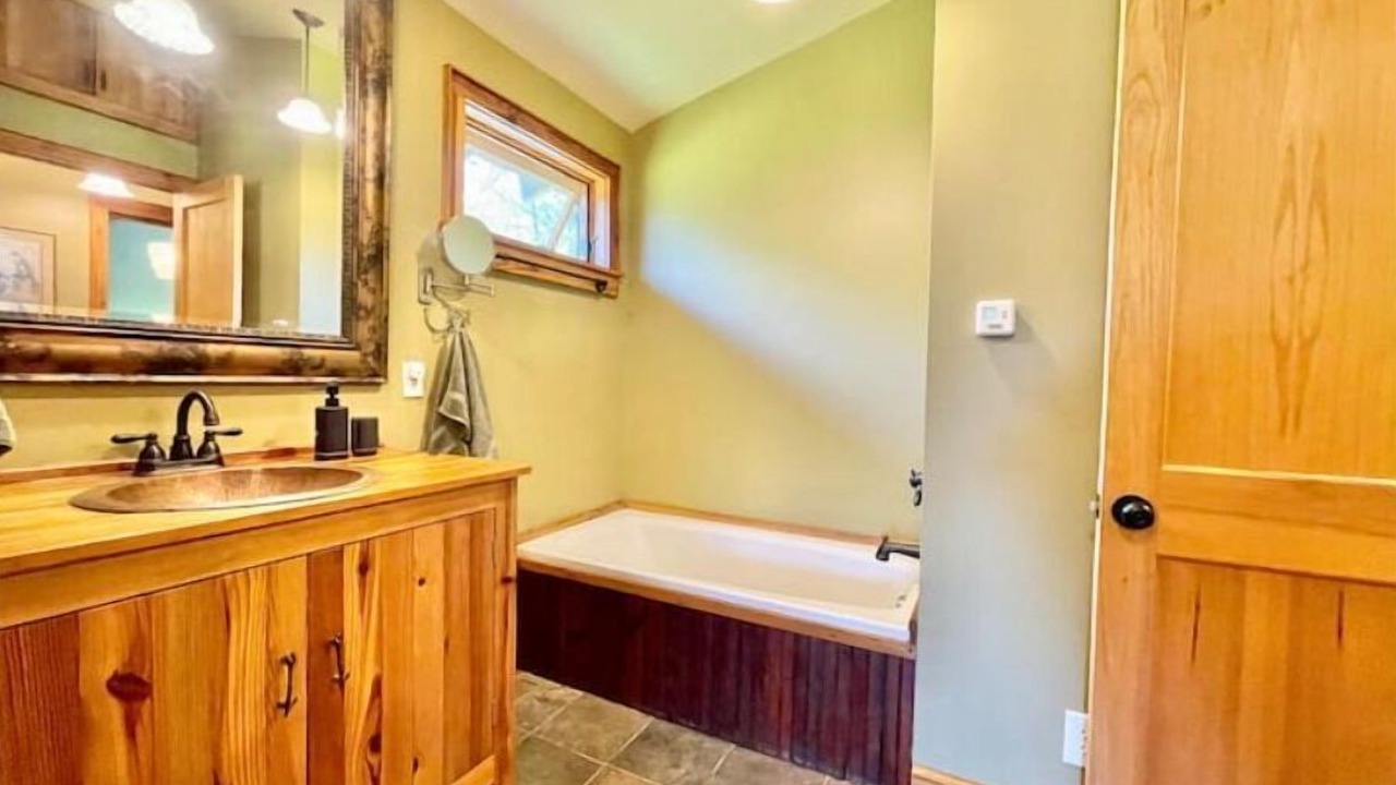 Photo of Bathroom in Batesville