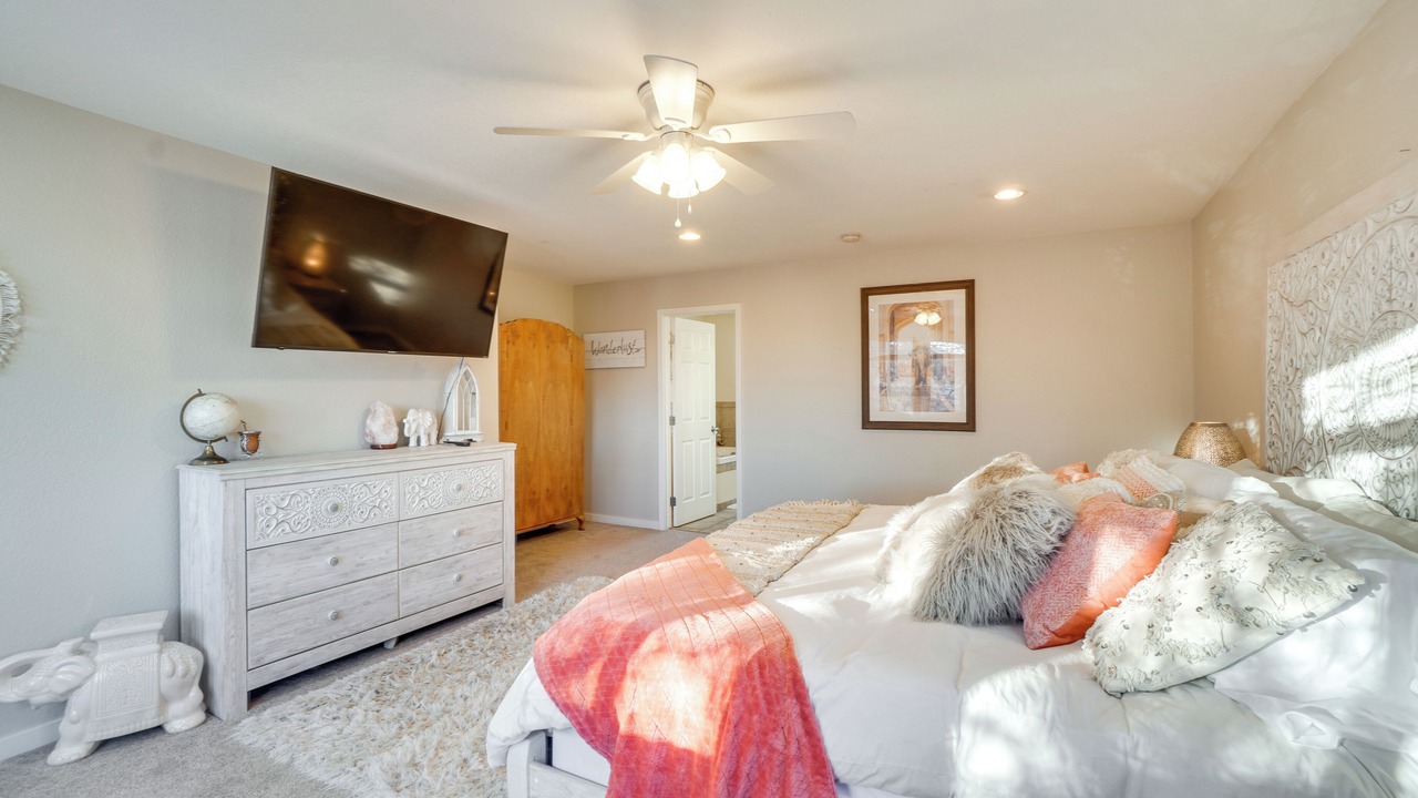 Photo of Bedroom in Golden