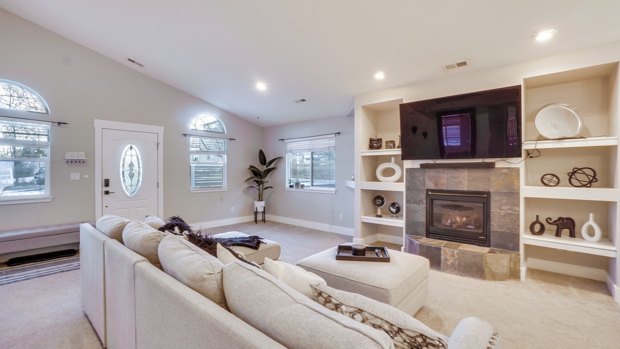 Photo of Livingroom in Golden