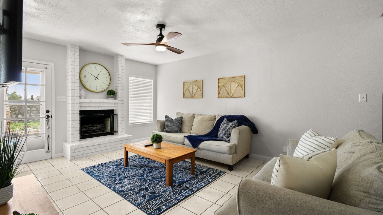 Photo of Livingroom in El Paso