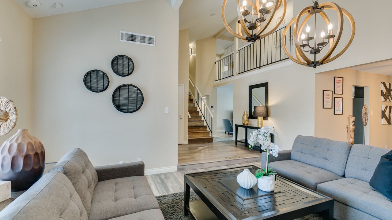 Photo of Livingroom in Green Valley North