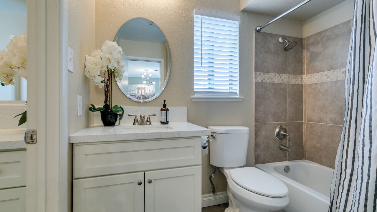 Photo of Bathroom in Green Valley North