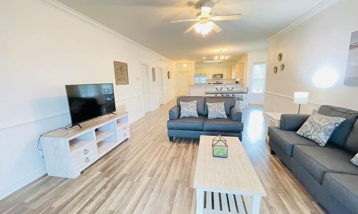 Photo of Livingroom in Central Myrtle Beach