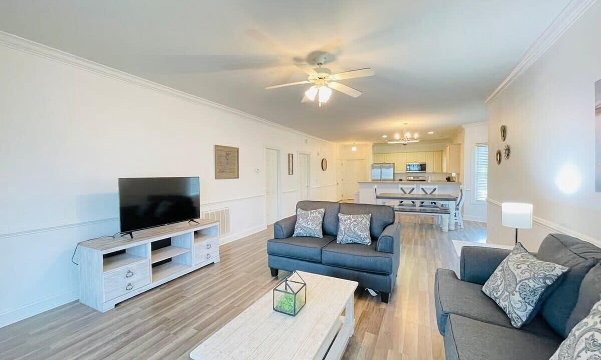 Photo of Livingroom in Central Myrtle Beach