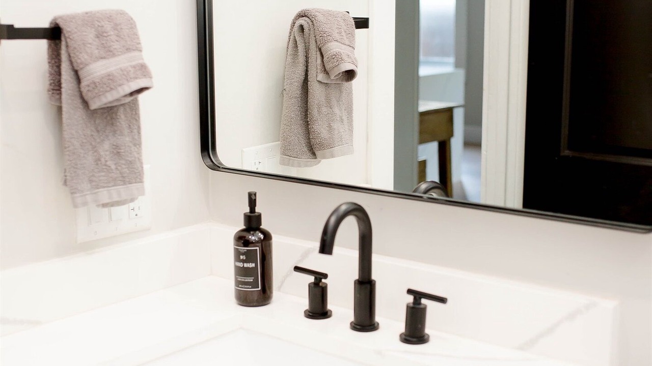 Photo of Bathroom in Sailboat Bend