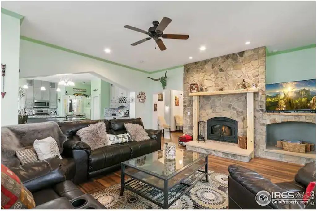Photo of Livingroom in Glacier View Meadows