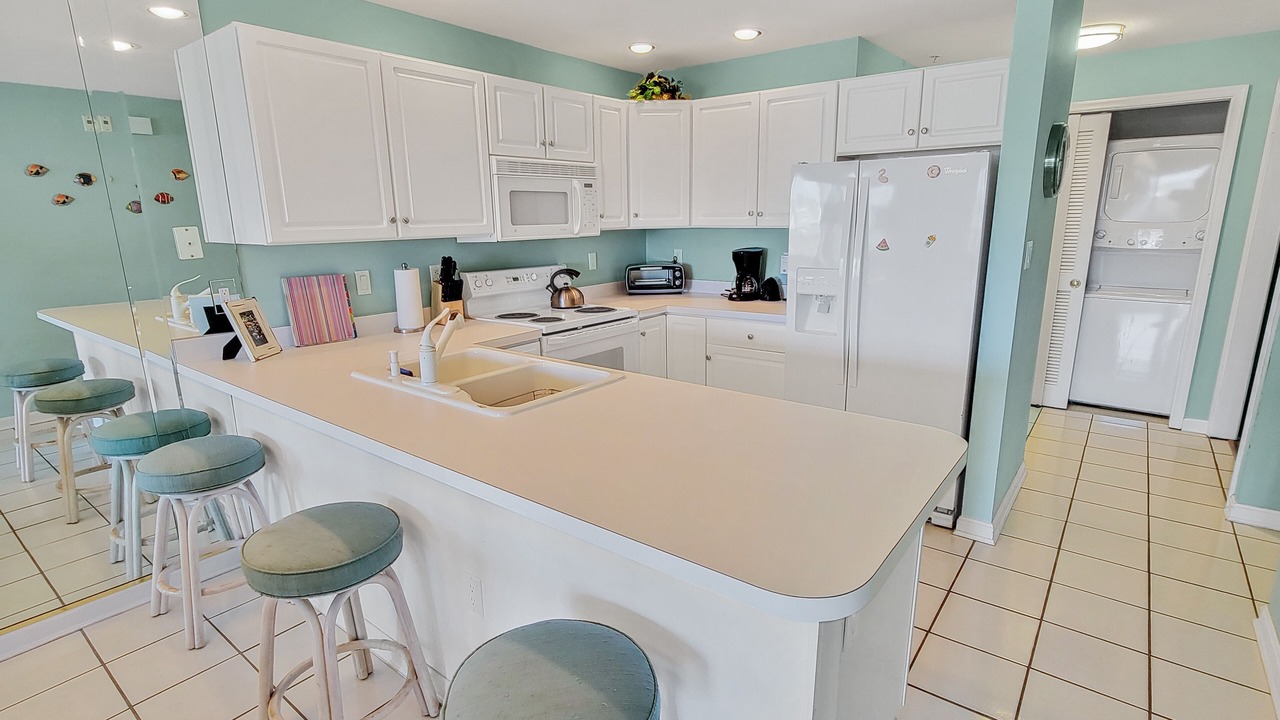 Photo of Kitchen in Heron Harbour Isle