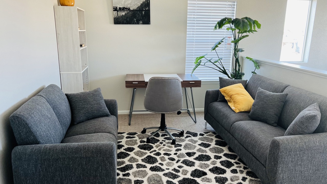 Photo of Livingroom in Dupont