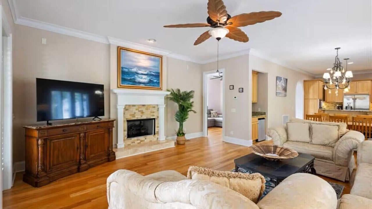 Photo of Livingroom in Demere Park