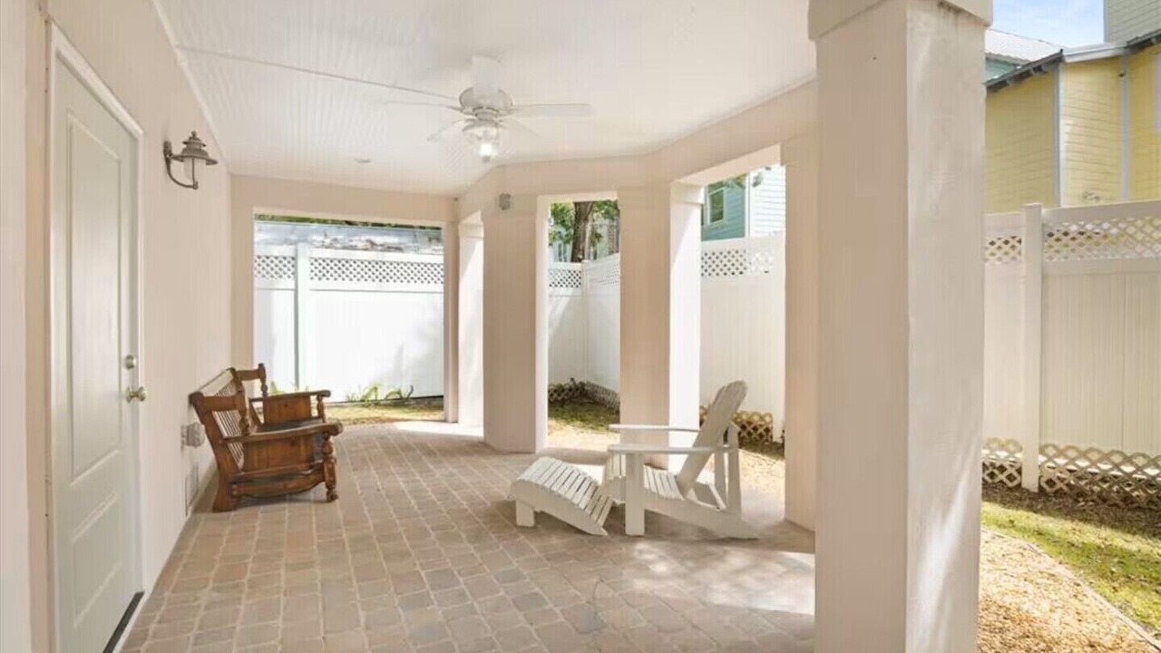 Photo of Patio Balcony in Demere Park