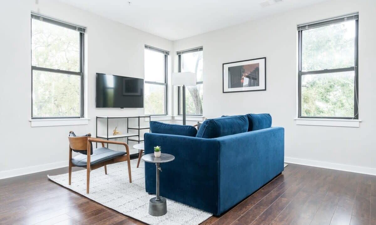 Photo of Livingroom in Music Row