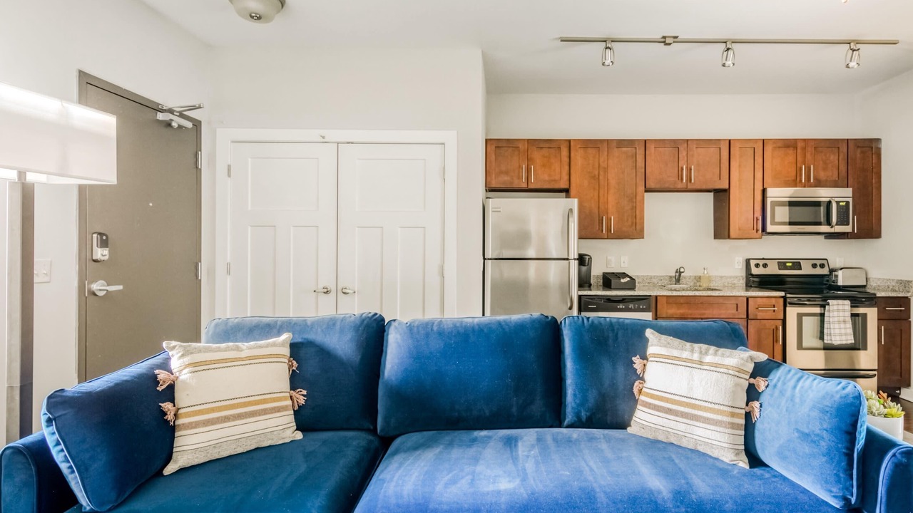 Photo of Livingroom in Music Row