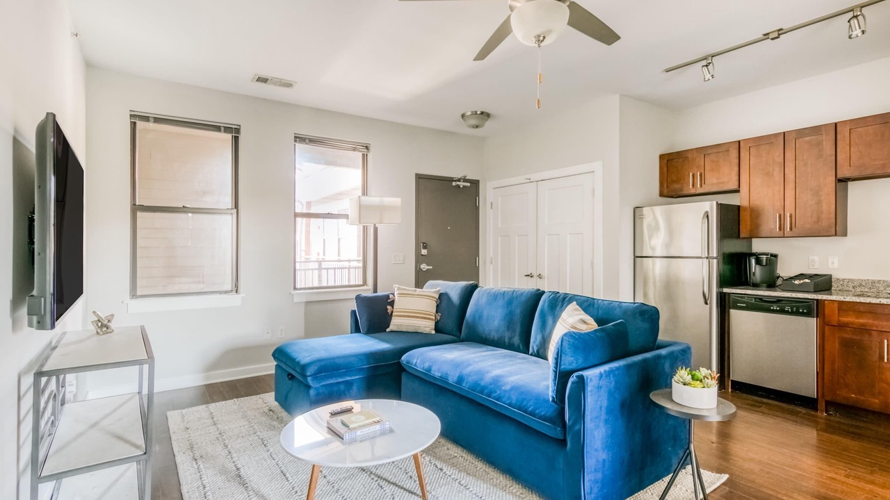 Photo of Livingroom in Music Row