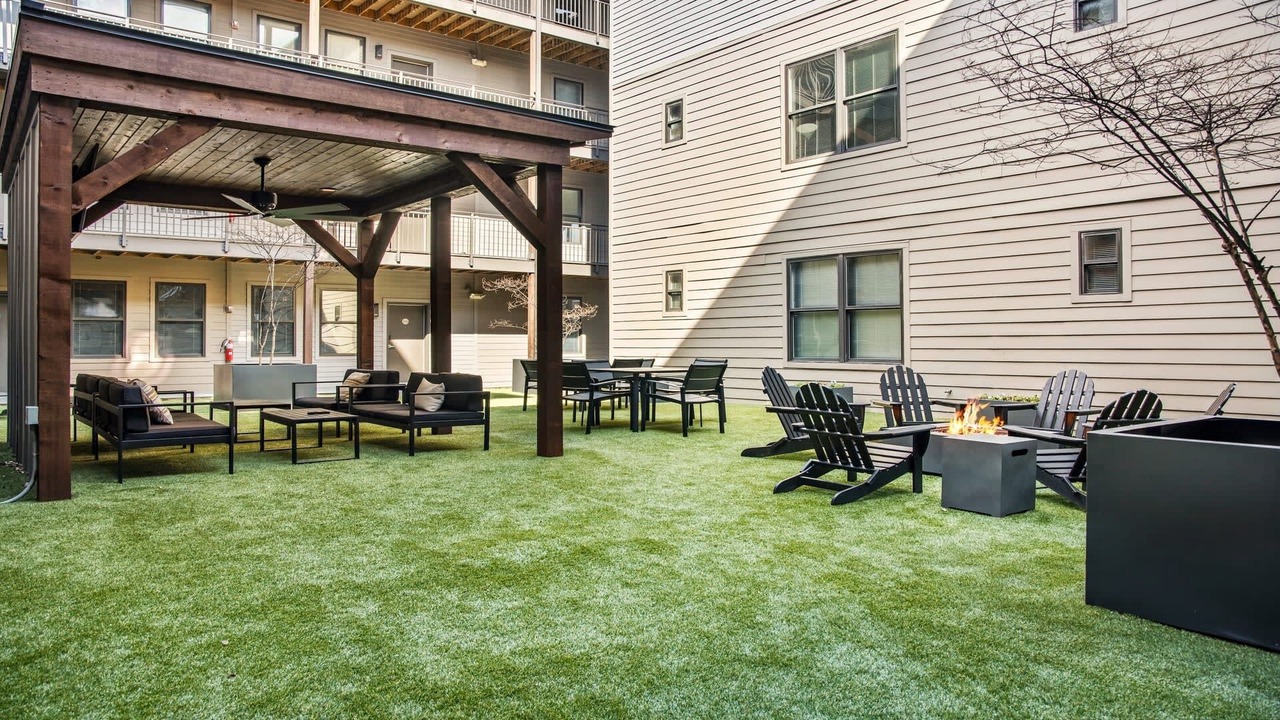 Photo of Outdoor in Music Row