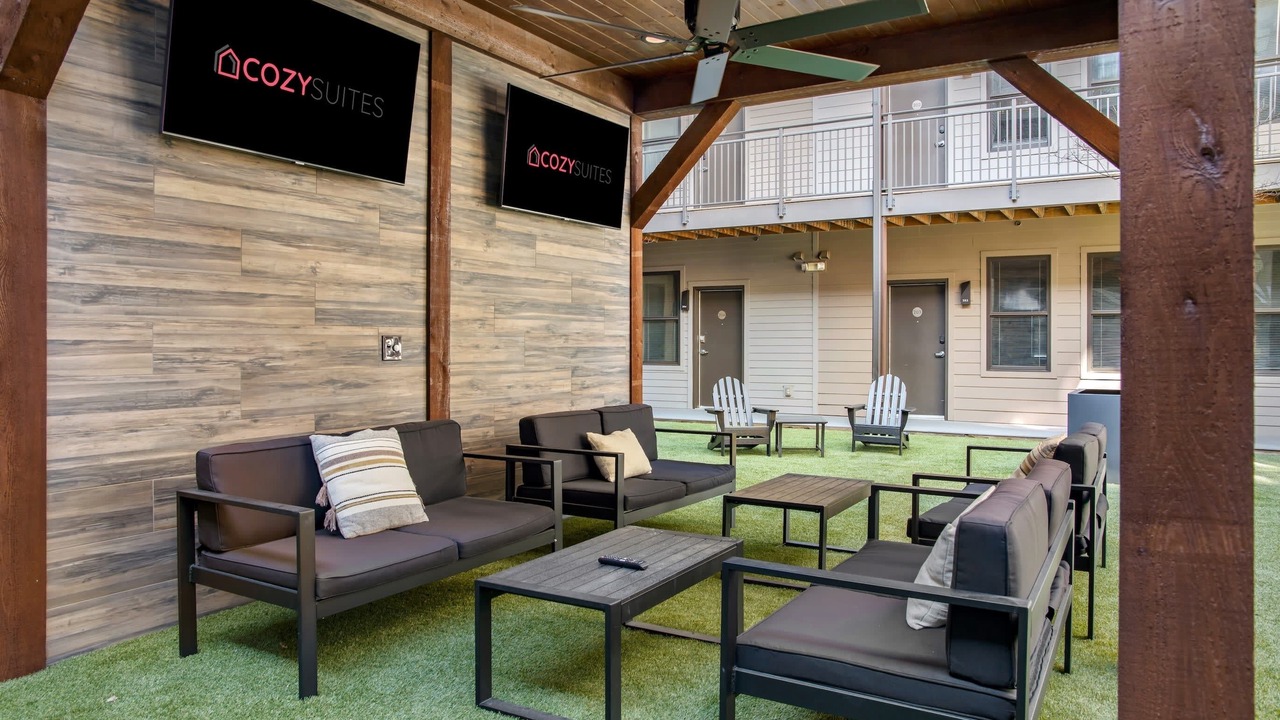Photo of Outdoor in Music Row