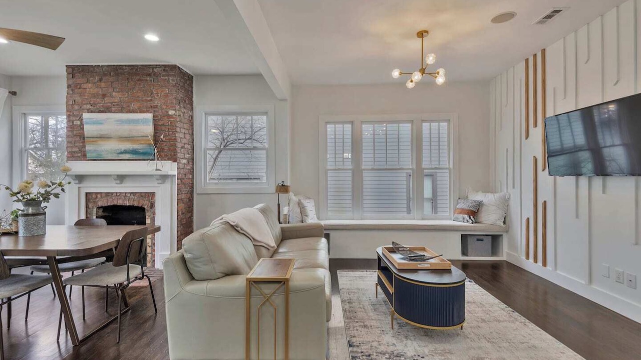 Photo of Livingroom in Eighth Avenue