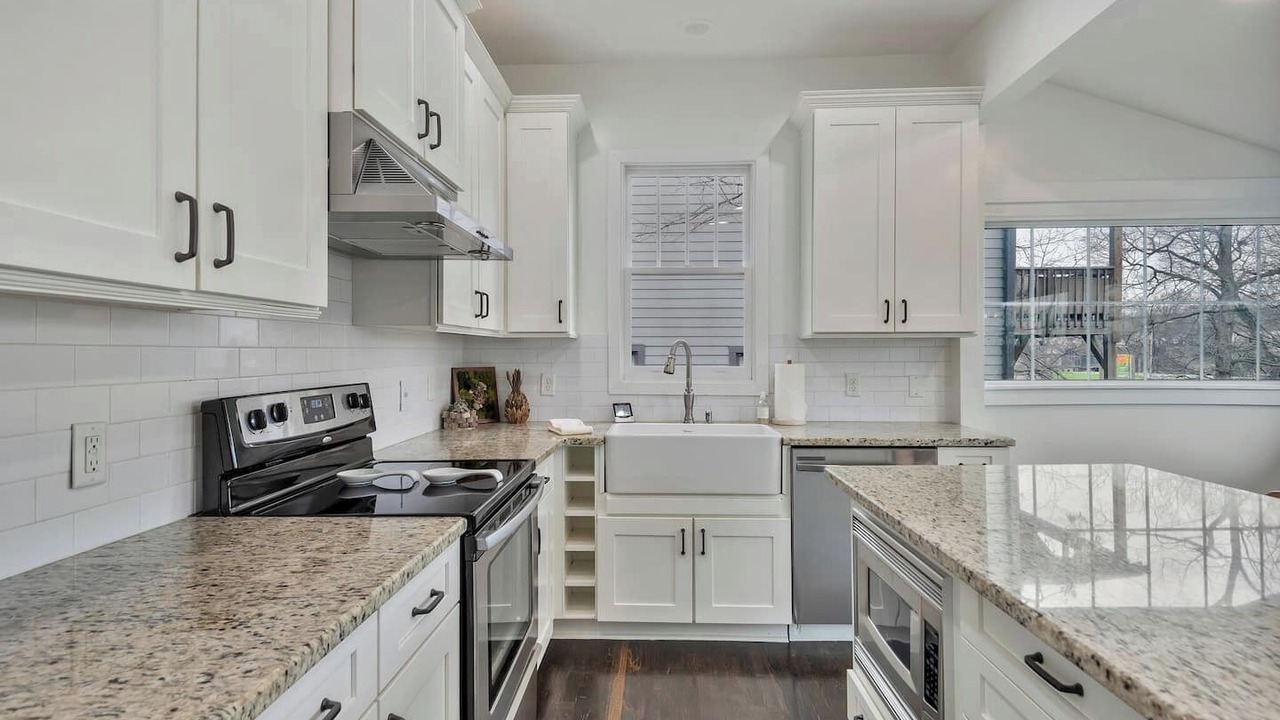 Photo of Kitchen in Eighth Avenue