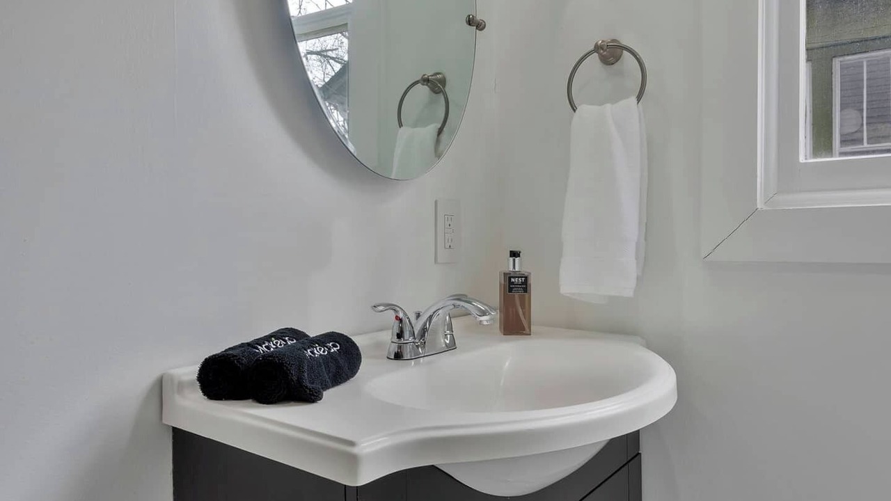 Photo of Bathroom in Eighth Avenue
