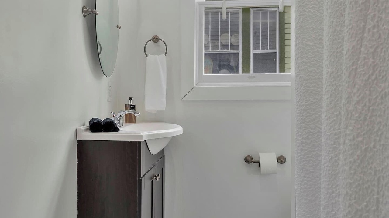 Photo of Bathroom in Eighth Avenue