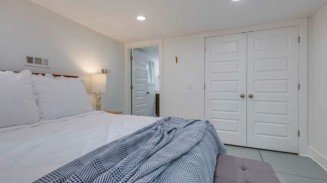 Photo of Bedroom in Eighth Avenue