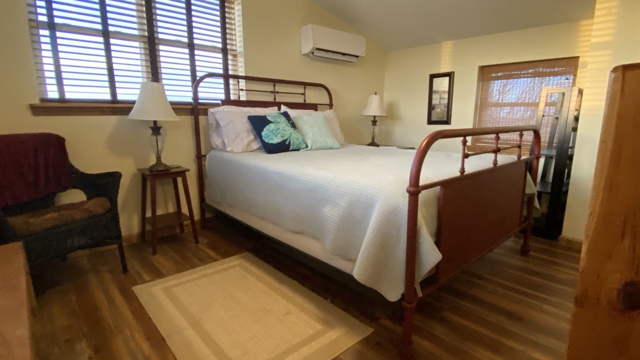 Photo of Bedroom in Alto Pass