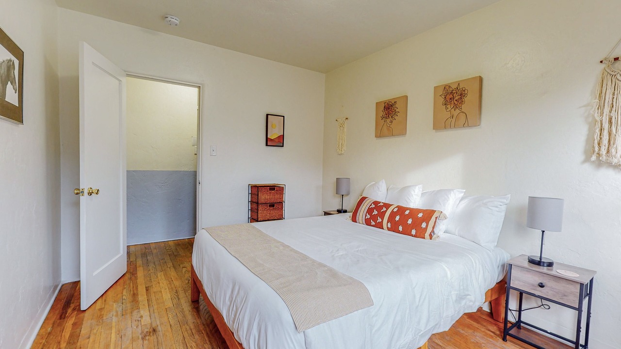 Photo of Bedroom in Nob Hill