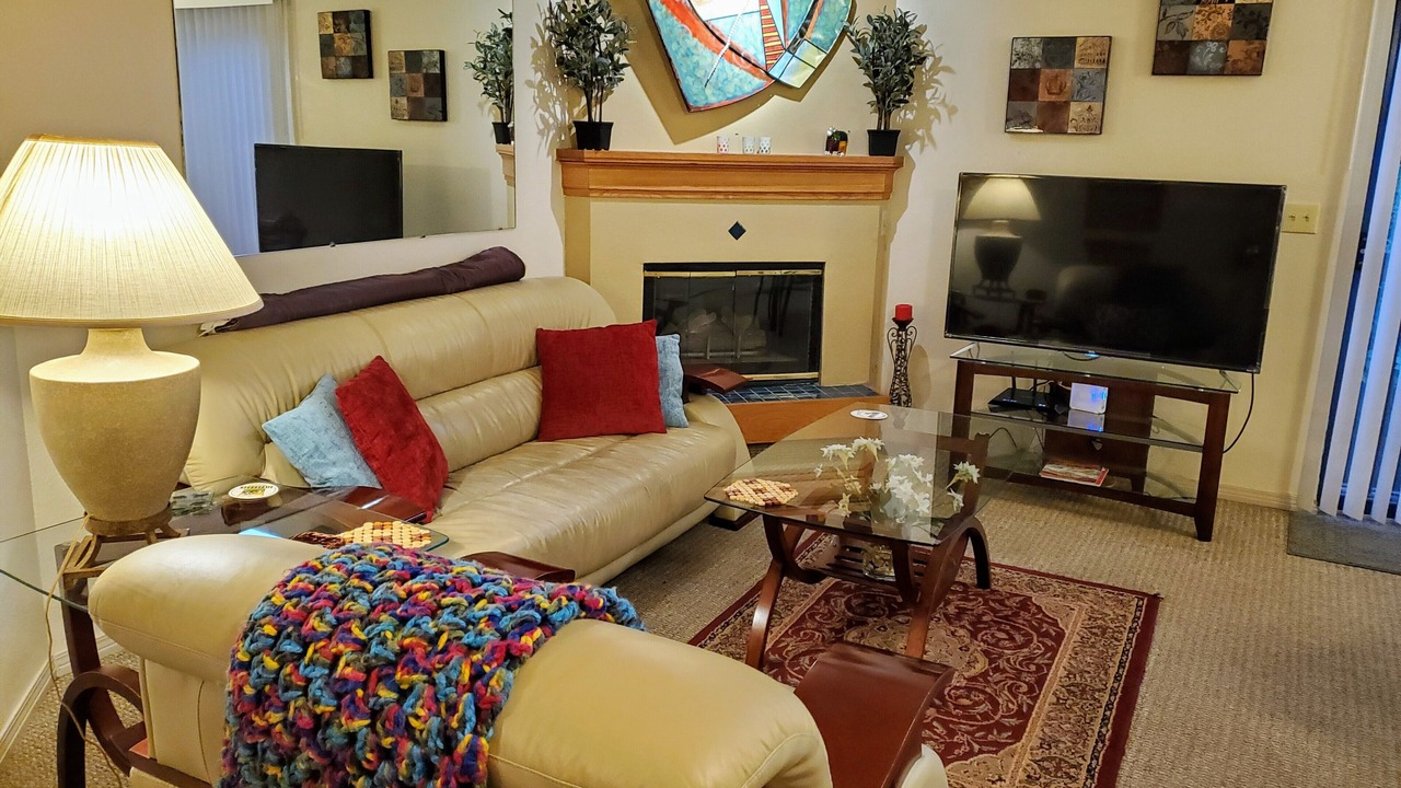 Photo of Livingroom in Englewood