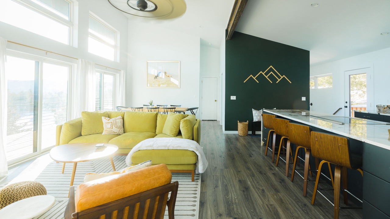 Photo of Bedroom in Central City