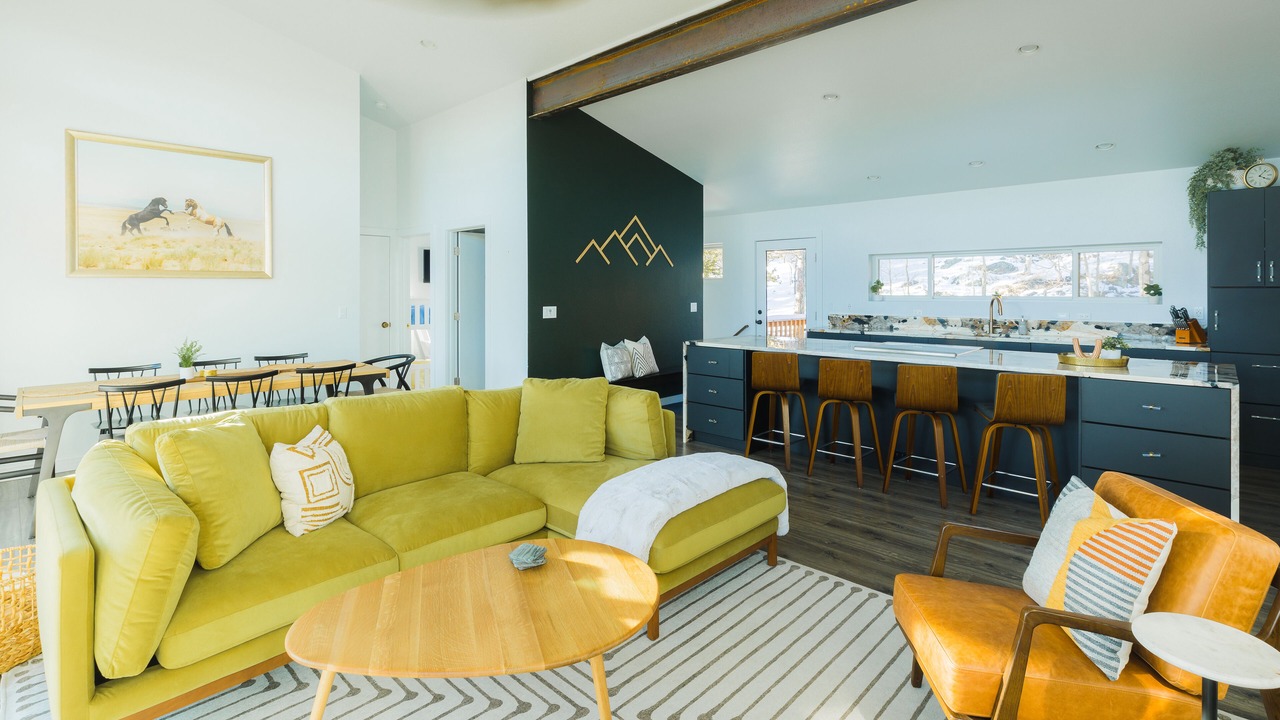 Photo of Bedroom in Central City