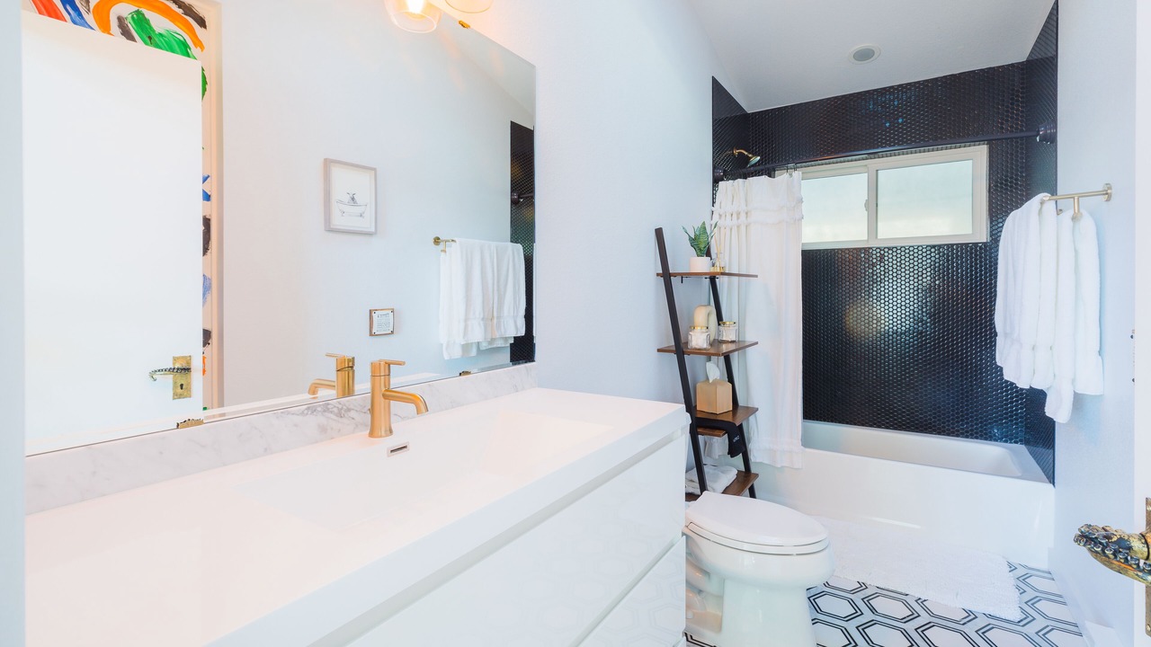 Photo of Bathroom in Central City