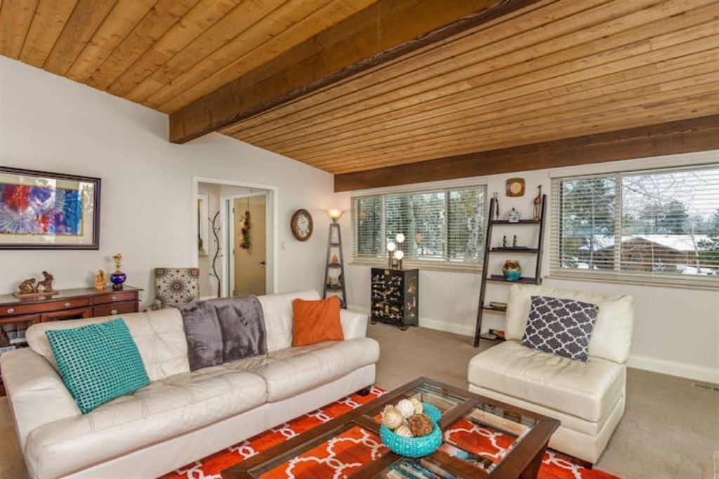 Photo of Livingroom in Golden
