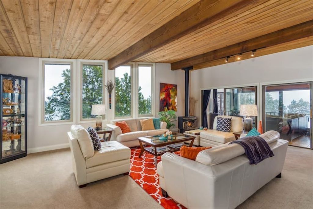 Photo of Livingroom in Golden