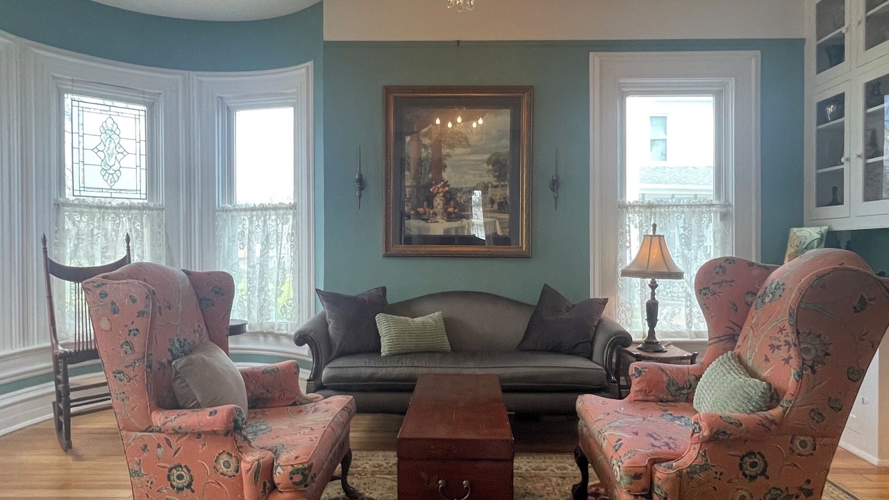 Photo of Livingroom in Cobden