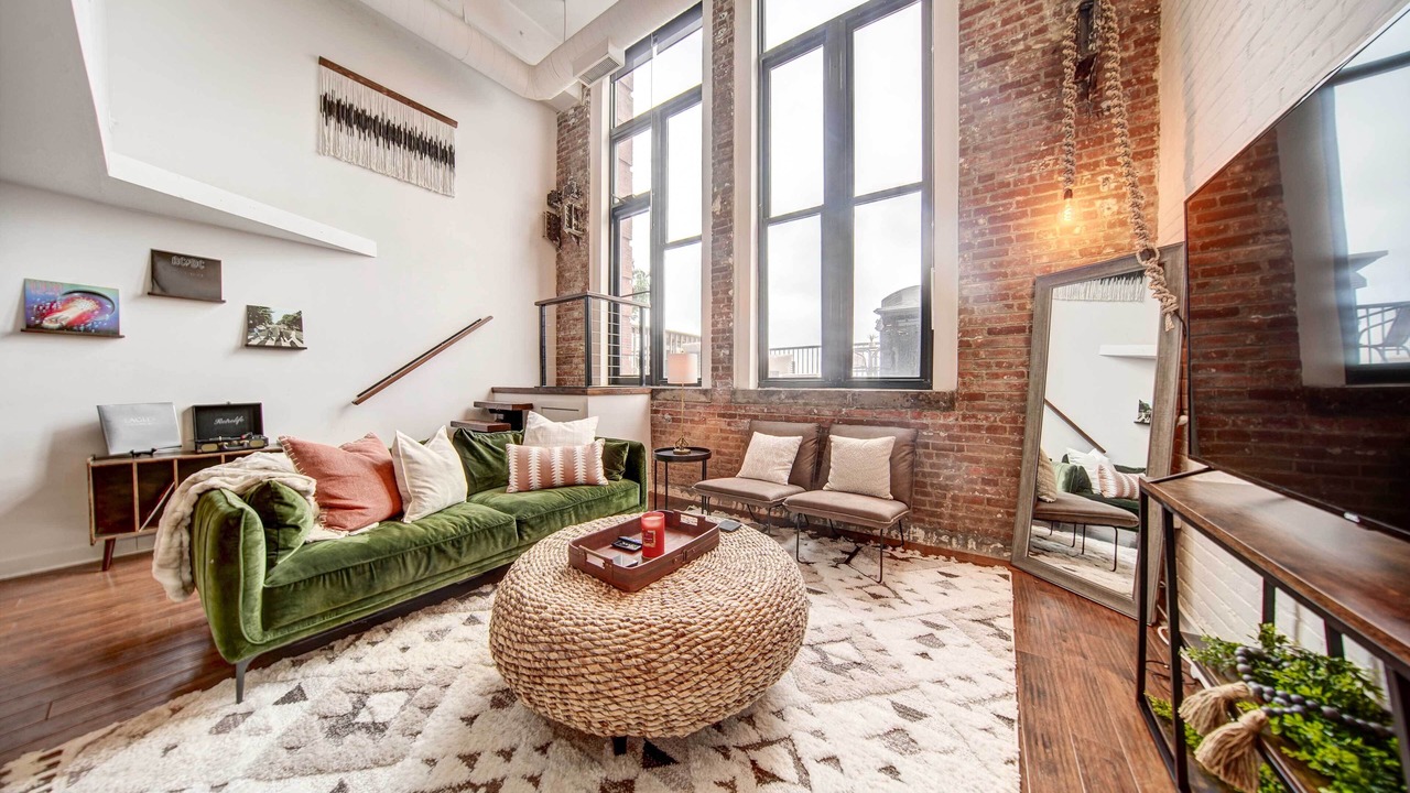 Photo of Livingroom in Downtown Cleveland