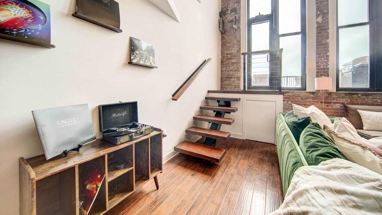 Photo of Livingroom in Downtown Cleveland