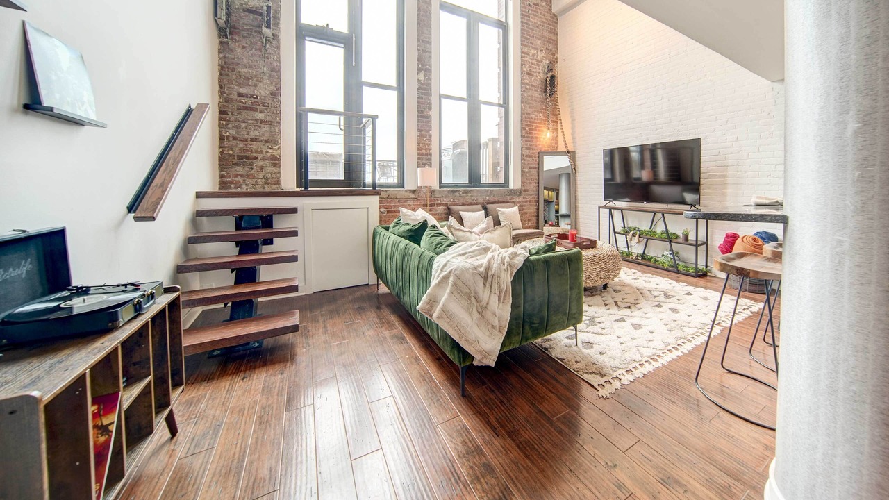 Photo of Livingroom in Downtown Cleveland