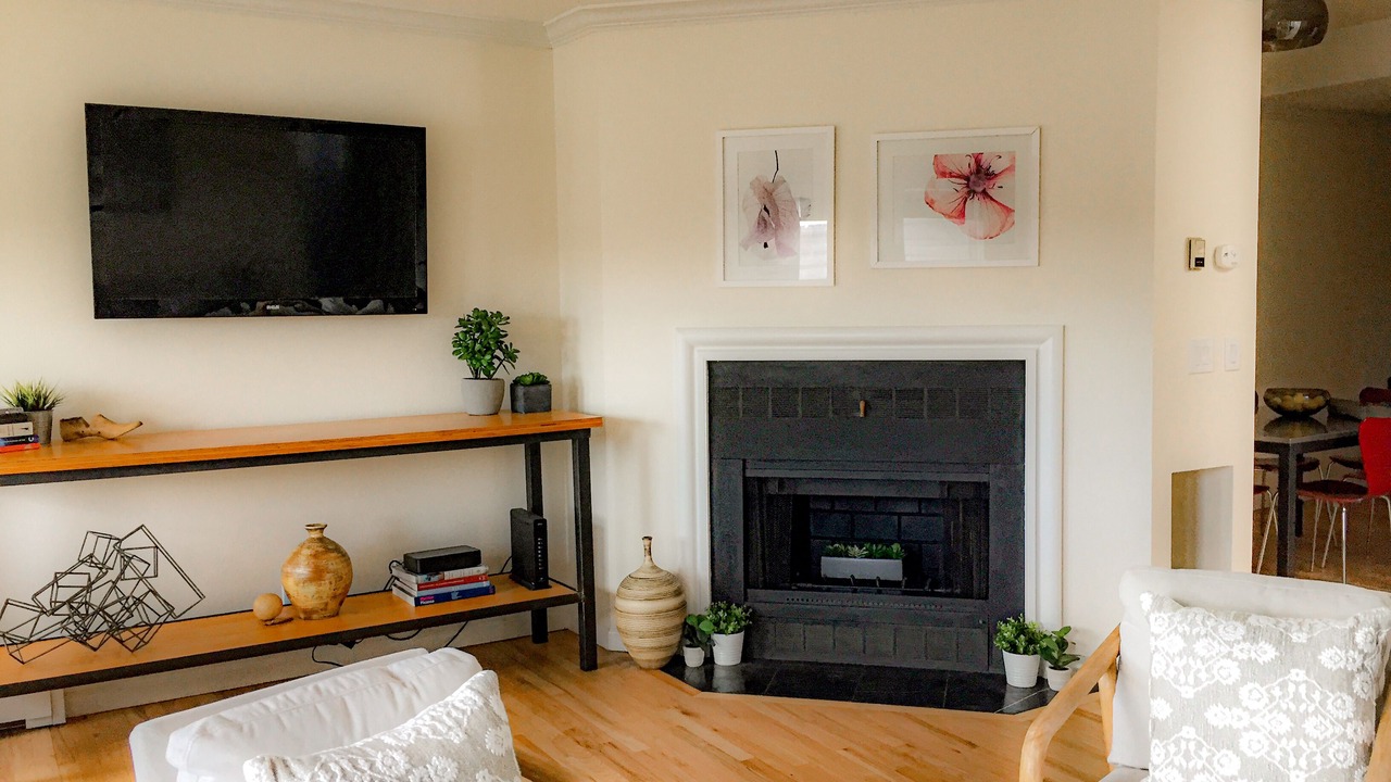 Photo of Livingroom in Central Boulder